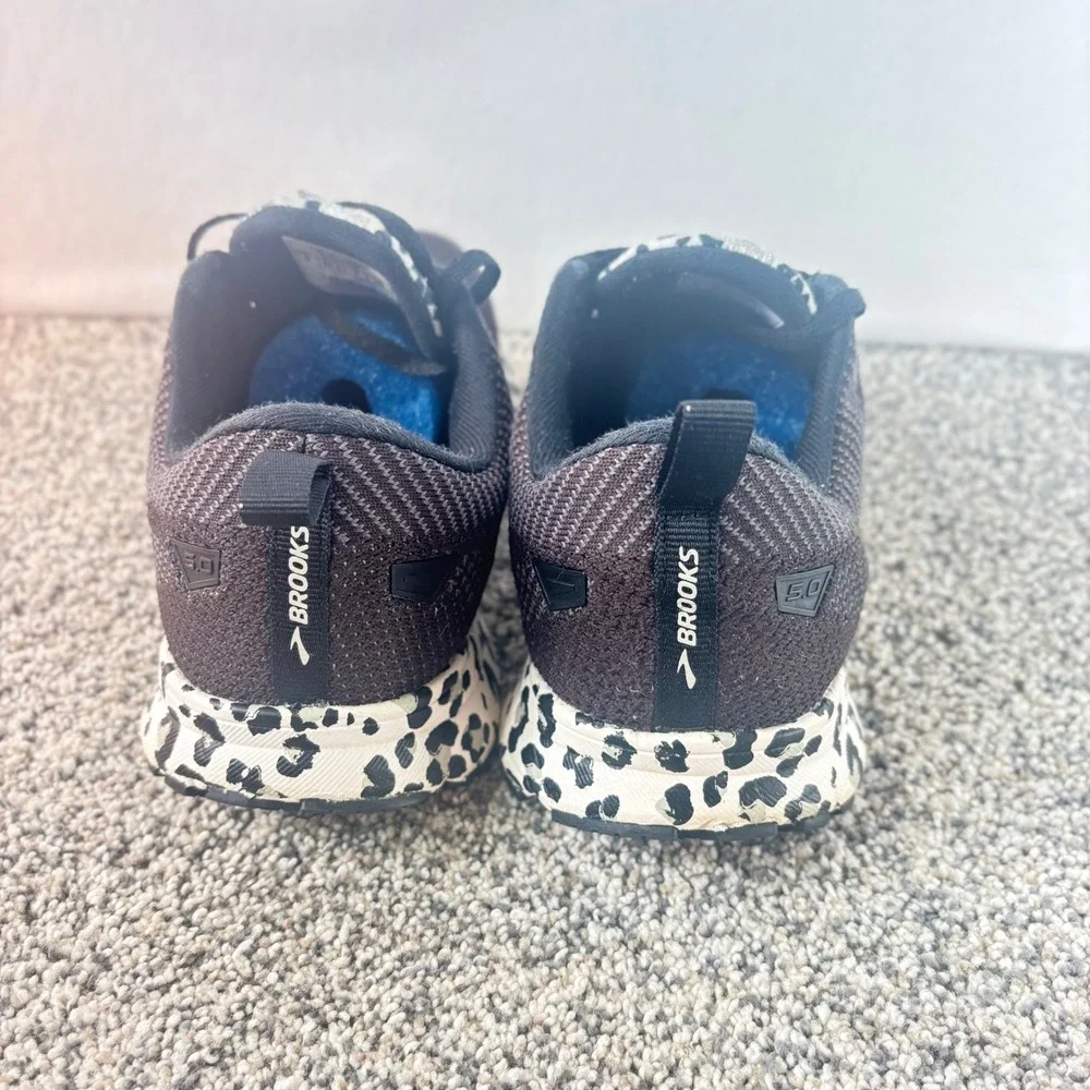 Brooks Revel 5 Womens Running Shoes Sneakers Black Leopard Print walking size 9
